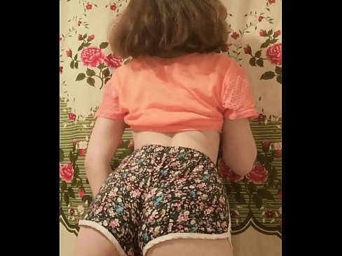 ❤️ Seksi mlada beba skida kratke hlačice pred kamerom ❤ Tvrdi porno kod nas ☑
